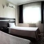 Topkapi Oezyavuz Hotel Estambul