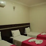 Topkapi Oezyavuz فندق 3*